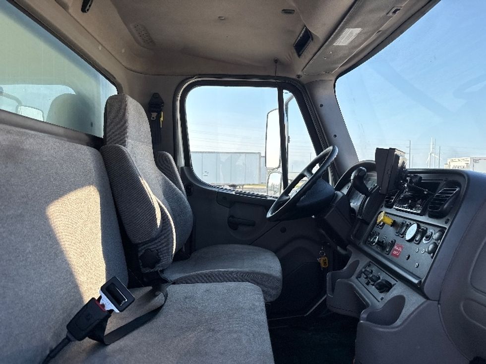 Medium Duty Box Truck-Light and Medium Duty Trucks-Freightliner-2020-M2-Middlefield-OH-310,429\n\t\tmiles-$ 32,500 - Image 22