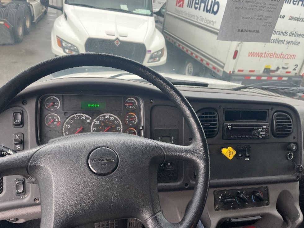 Medium Duty Box Truck-Light and Medium Duty Trucks-Freightliner-2020-M2-Middlefield-OH-35,027\n\t\tmiles-$ 68,250 - Image 17