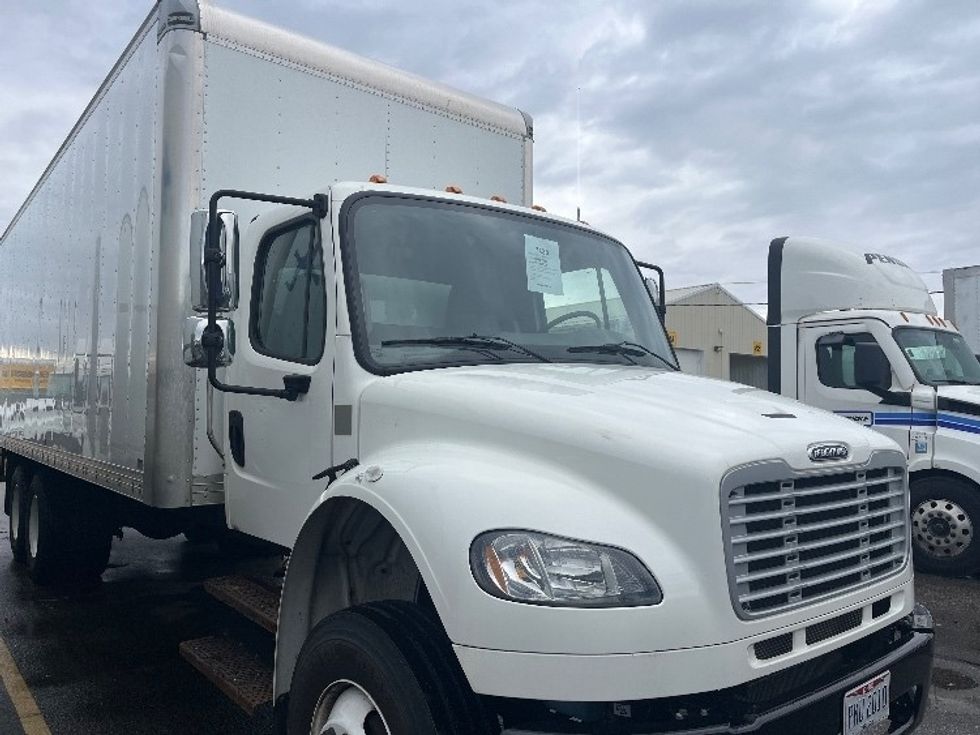 Medium Duty Box Truck-Light and Medium Duty Trucks-Freightliner-2020-M2-Middlefield-OH-35,027\n\t\tmiles-$ 68,250 - Image 3