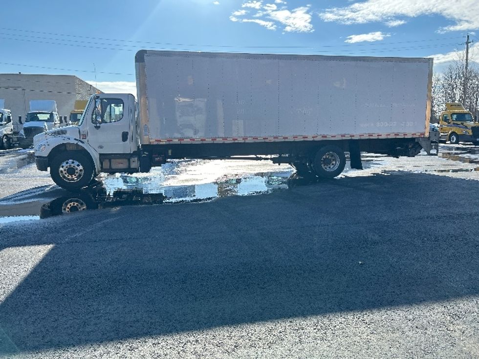 Medium Duty Box Truck-Light and Medium Duty Trucks-Freightliner-2020-M2-Middlefield-OH-372,062\n\t\tmiles-$ 23,000 - Image 4