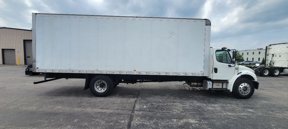 Medium Duty Box Truck-Light and Medium Duty Trucks-Freightliner-2020-M2-Middlefield-OH-381,490\n\t\tmiles-$ 23,000 - Image 14