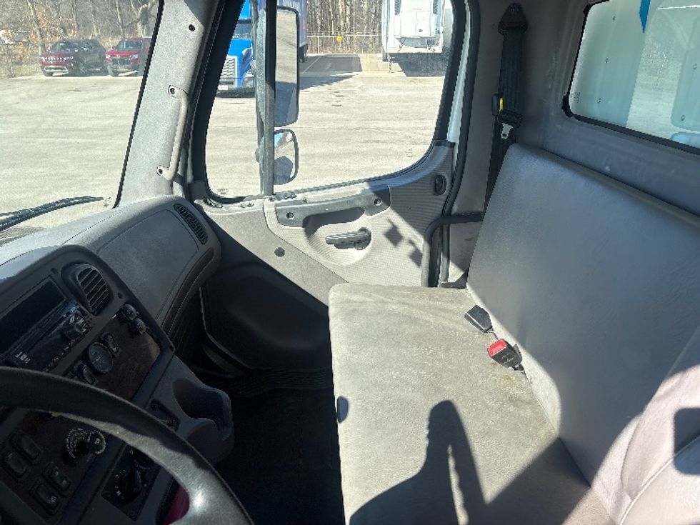 Medium Duty Box Truck-Light and Medium Duty Trucks-Freightliner-2020-M2-Middlefield-OH-78,881\n\t\tmiles-$ 61,500 - Image 19