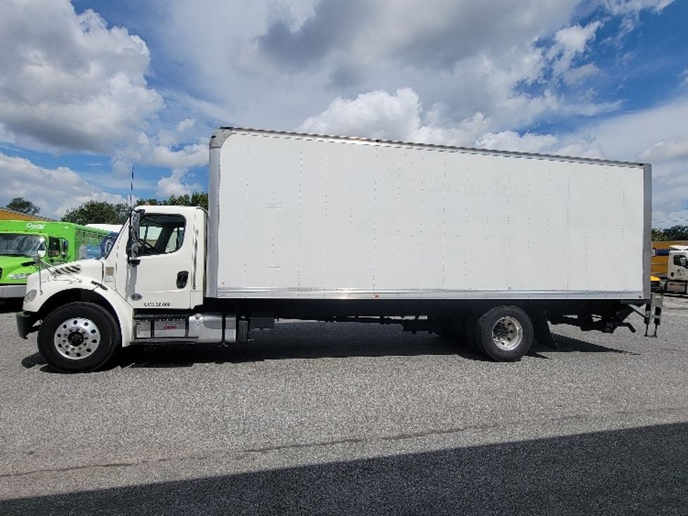 Medium Duty Box Truck-Light and Medium Duty Trucks-Freightliner-2020-M2-Milford-DE-233,888\n\t\tmiles-$ 39,500 - Image 4