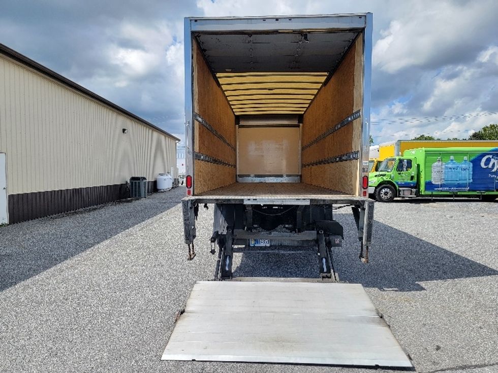 Medium Duty Box Truck-Light and Medium Duty Trucks-Freightliner-2020-M2-Milford-DE-233,888\n\t\tmiles-$ 39,500 - Image 9