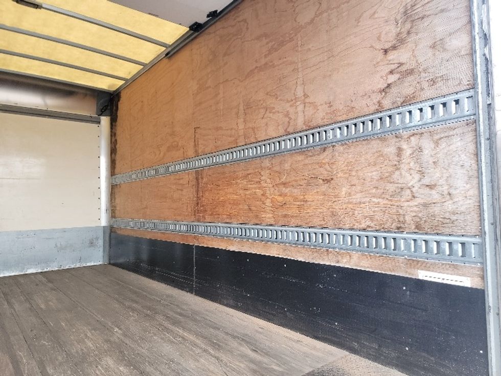 Medium Duty Box Truck-Light and Medium Duty Trucks-Freightliner-2020-M2-Milford-DE-28,091\n\t\tmiles-$ 55,500 - Image 12