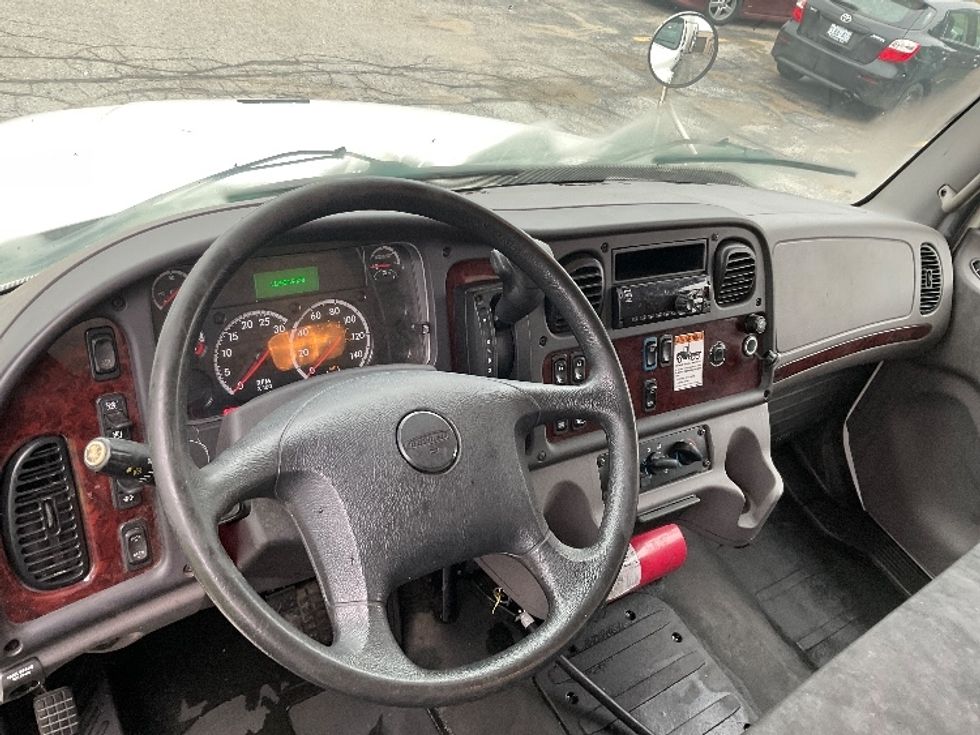 Medium Duty Box Truck-Light and Medium Duty Trucks-Freightliner-2020-M2-Mississauga-ON-112,984\n\t\tkm-$ 79,500 - Image 17