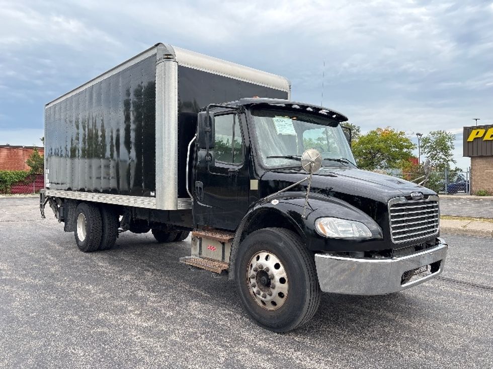 Medium Duty Box Truck-Light and Medium Duty Trucks-Freightliner-2020-M2-Mississauga-ON-157,766\n\t\tkm-$ 68,000 - Image 1