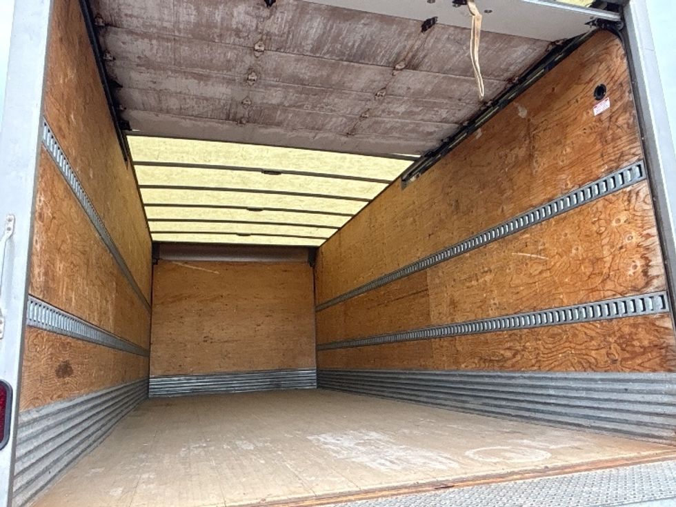 Medium Duty Box Truck-Light and Medium Duty Trucks-Freightliner-2020-M2-Mississauga-ON-157,766\n\t\tkm-$ 68,000 - Image 12