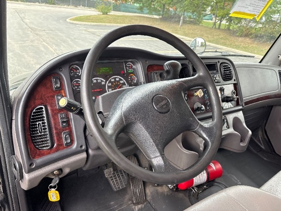 Medium Duty Box Truck-Light and Medium Duty Trucks-Freightliner-2020-M2-Mississauga-ON-157,766\n\t\tkm-$ 68,000 - Image 17