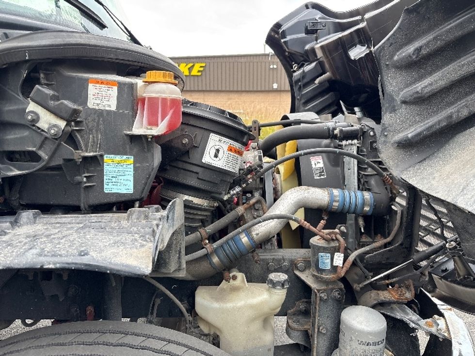Medium Duty Box Truck-Light and Medium Duty Trucks-Freightliner-2020-M2-Mississauga-ON-157,766\n\t\tkm-$ 68,000 - Image 23