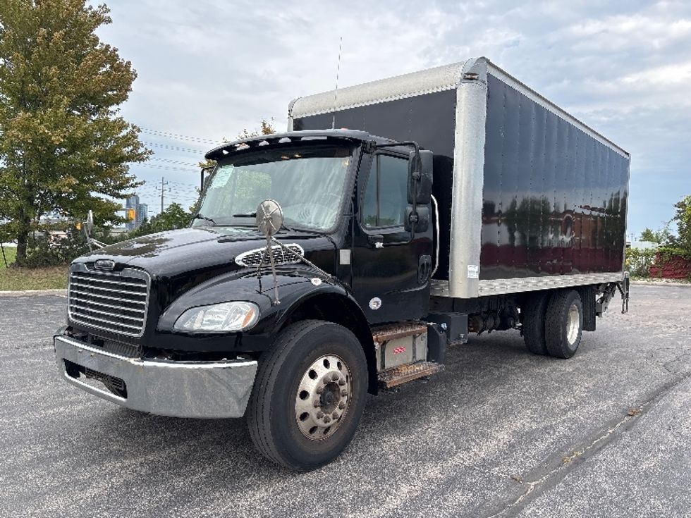Medium Duty Box Truck-Light and Medium Duty Trucks-Freightliner-2020-M2-Mississauga-ON-157,766\n\t\tkm-$ 68,000 - Image 3