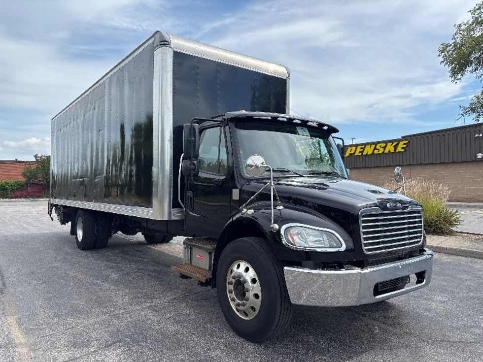 Medium Duty Box Truck-Light and Medium Duty Trucks-Freightliner-2020-M2-Mississauga-ON-161,165\n\t\tkm-$ 74,000 - Image 1