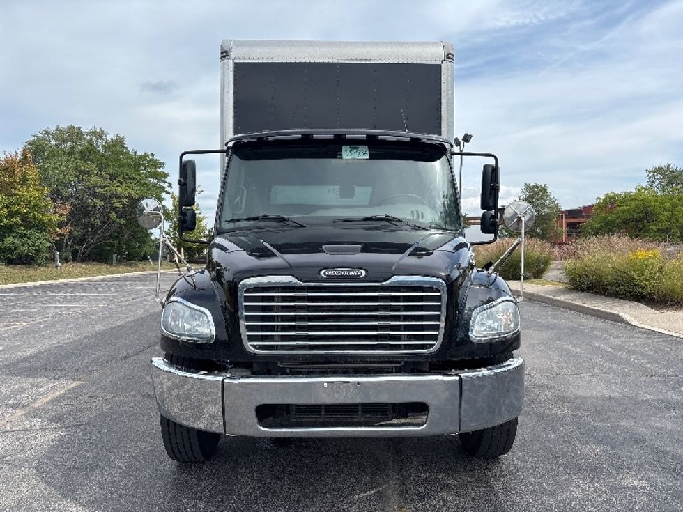 Medium Duty Box Truck-Light and Medium Duty Trucks-Freightliner-2020-M2-Mississauga-ON-161,165\n\t\tkm-$ 74,000 - Image 2