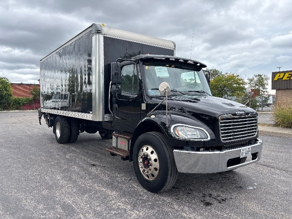 Medium Duty Box Truck-Light and Medium Duty Trucks-Freightliner-2020-M2-Mississauga-ON-161,588\n\t\tkm-$ 67,750 - Image 1