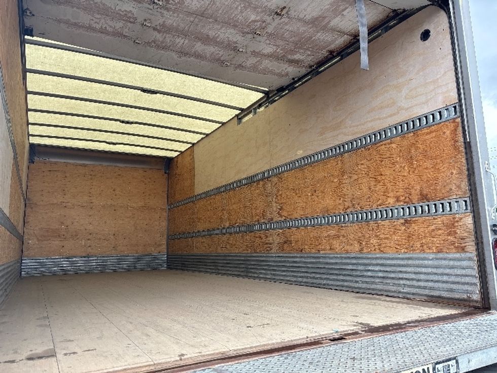 Medium Duty Box Truck-Light and Medium Duty Trucks-Freightliner-2020-M2-Mississauga-ON-161,588\n\t\tkm-$ 67,750 - Image 12