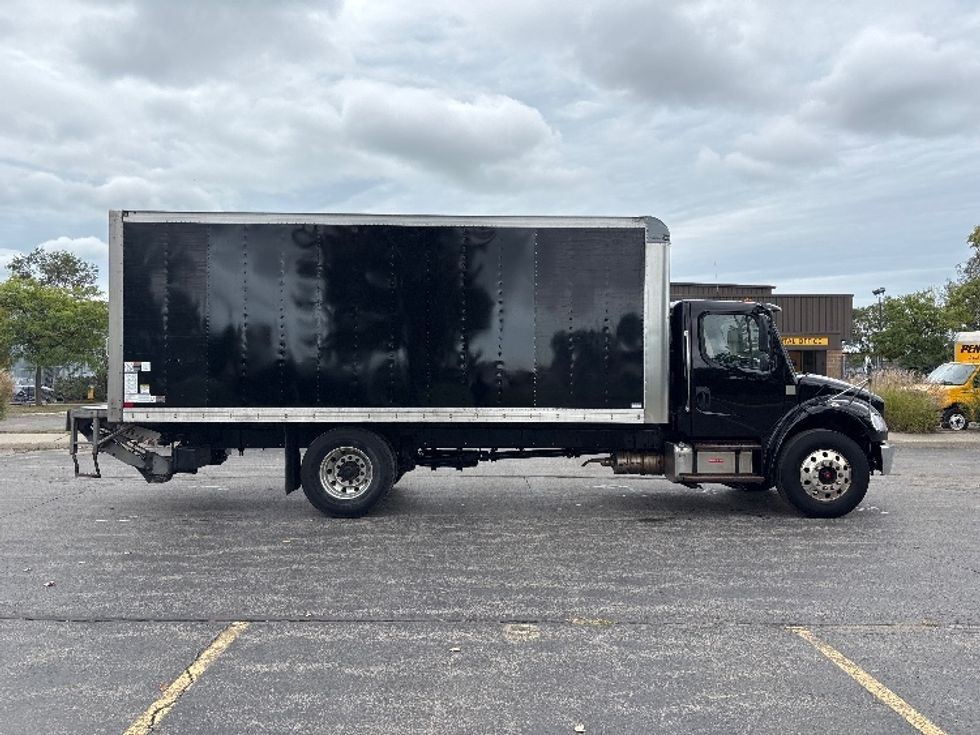 Medium Duty Box Truck-Light and Medium Duty Trucks-Freightliner-2020-M2-Mississauga-ON-161,588\n\t\tkm-$ 67,750 - Image 15