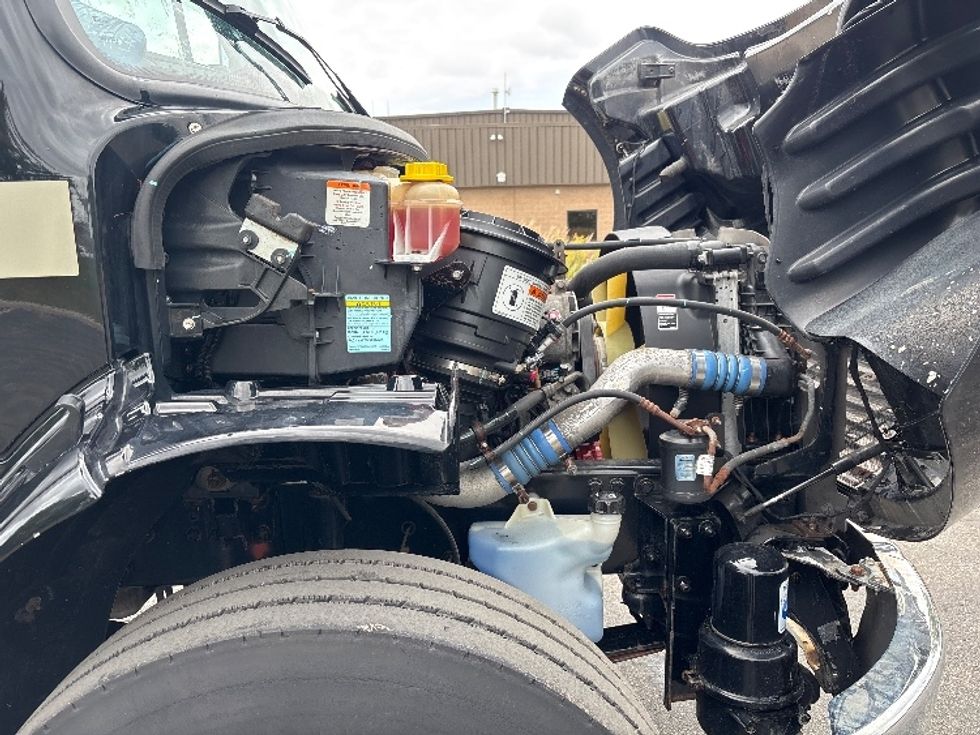 Medium Duty Box Truck-Light and Medium Duty Trucks-Freightliner-2020-M2-Mississauga-ON-161,588\n\t\tkm-$ 67,750 - Image 23