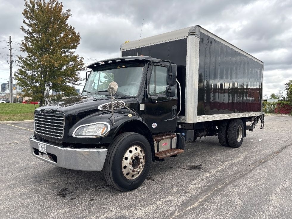 Medium Duty Box Truck-Light and Medium Duty Trucks-Freightliner-2020-M2-Mississauga-ON-161,588\n\t\tkm-$ 67,750 - Image 3