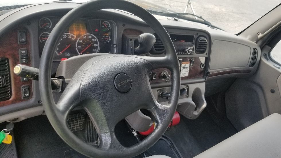 Medium Duty Box Truck-Light and Medium Duty Trucks-Freightliner-2020-M2-Mississauga-ON-192,090\n\t\tkm-$ 72,250 - Image 17