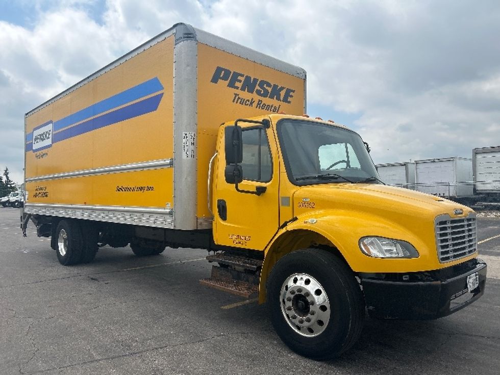 Medium Duty Box Truck-Light and Medium Duty Trucks-Freightliner-2020-M2-Mississauga-ON-211,282\n\t\tkm-$ 69,000 - Image 1