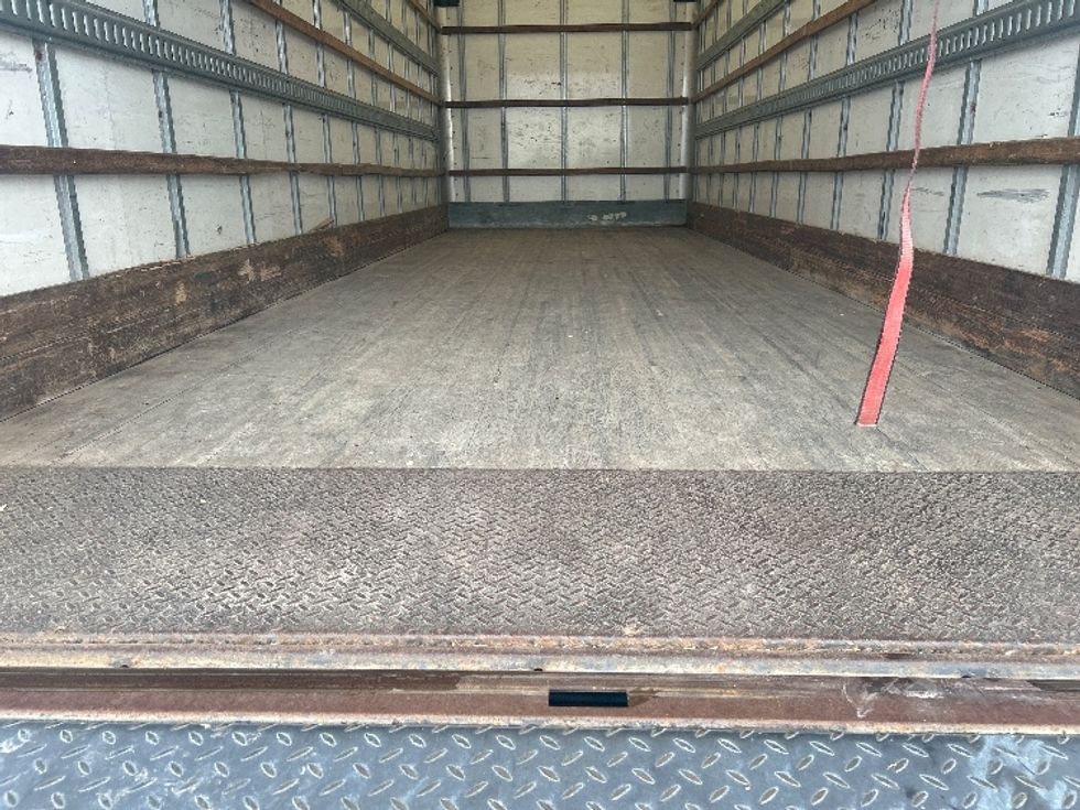 Medium Duty Box Truck-Light and Medium Duty Trucks-Freightliner-2020-M2-Mississauga-ON-211,282\n\t\tkm-$ 69,000 - Image 10