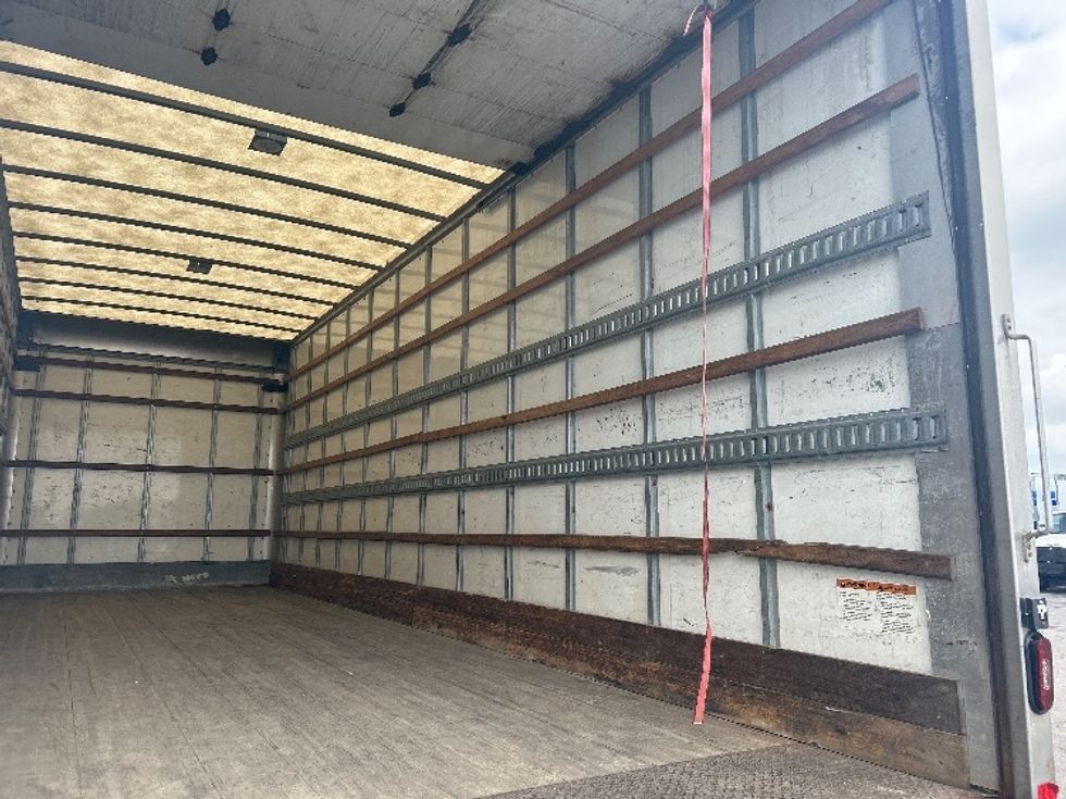 Medium Duty Box Truck-Light and Medium Duty Trucks-Freightliner-2020-M2-Mississauga-ON-211,282\n\t\tkm-$ 69,000 - Image 12