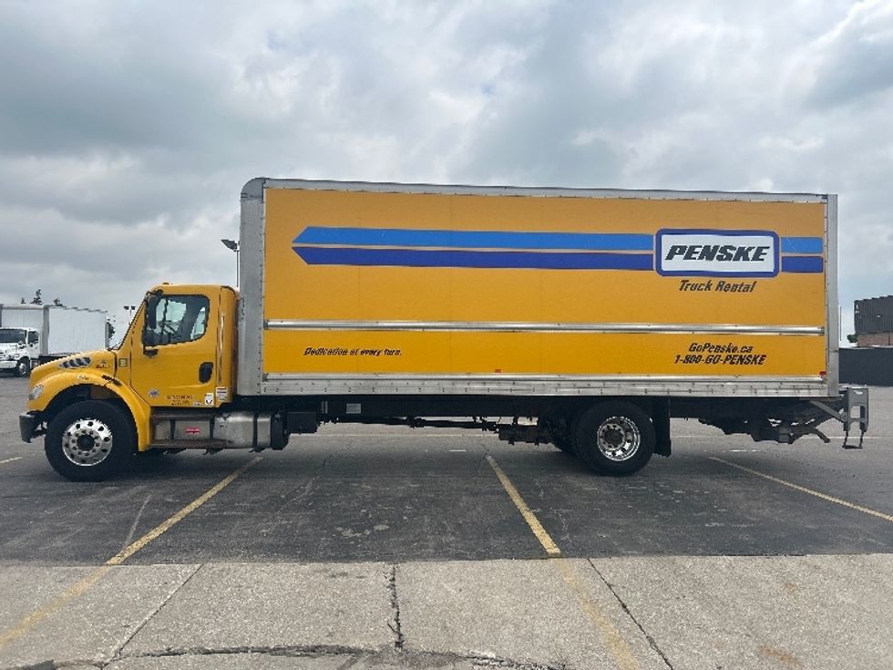 Medium Duty Box Truck-Light and Medium Duty Trucks-Freightliner-2020-M2-Mississauga-ON-211,282\n\t\tkm-$ 69,000 - Image 4