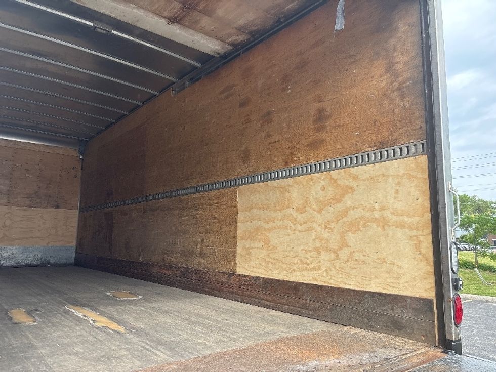 Medium Duty Box Truck-Light and Medium Duty Trucks-Freightliner-2020-M2-Mississauga-ON-214,425\n\t\tkm-$ 67,500 - Image 12