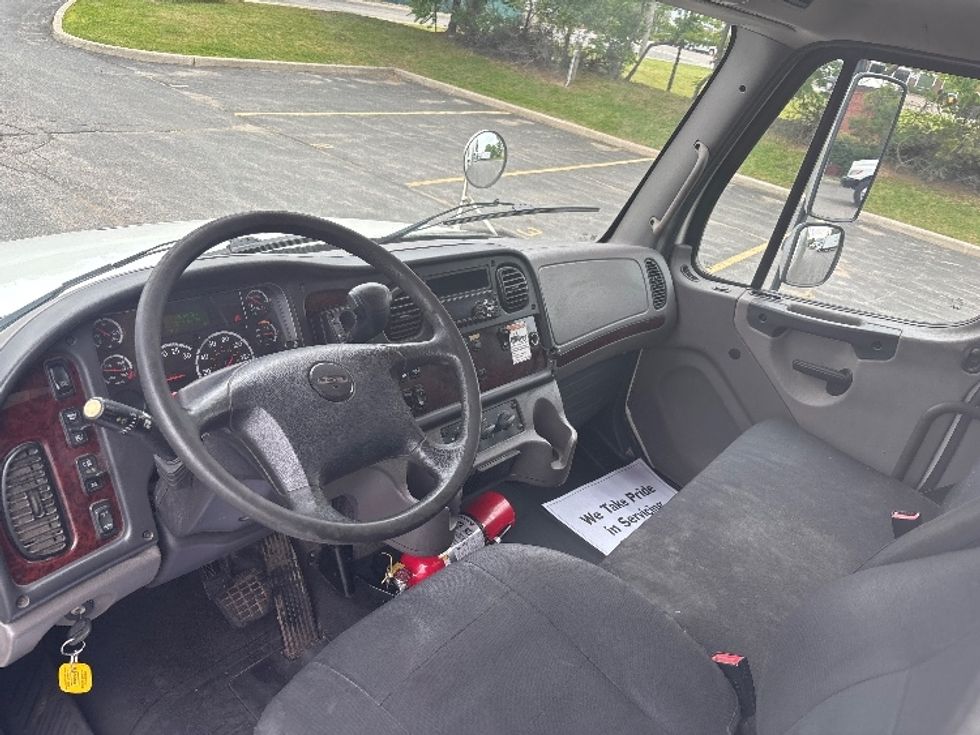 Medium Duty Box Truck-Light and Medium Duty Trucks-Freightliner-2020-M2-Mississauga-ON-214,425\n\t\tkm-$ 67,500 - Image 17