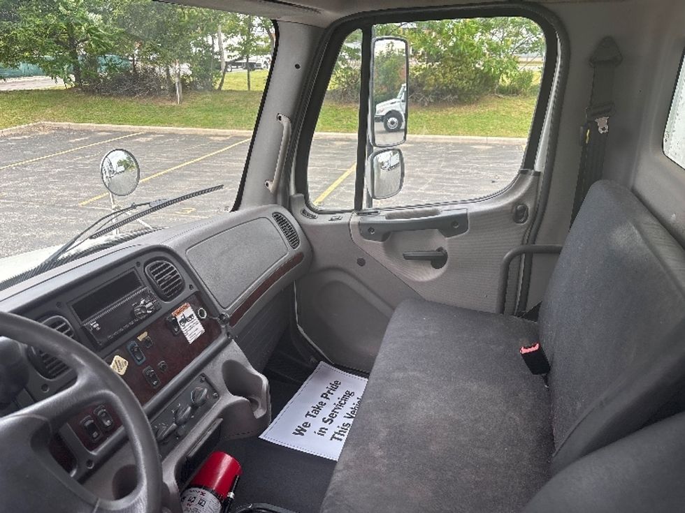 Medium Duty Box Truck-Light and Medium Duty Trucks-Freightliner-2020-M2-Mississauga-ON-214,425\n\t\tkm-$ 67,500 - Image 19