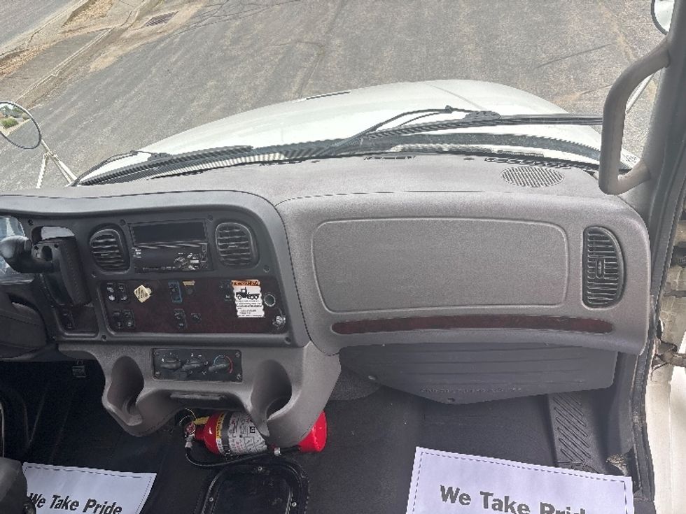 Medium Duty Box Truck-Light and Medium Duty Trucks-Freightliner-2020-M2-Mississauga-ON-214,425\n\t\tkm-$ 67,500 - Image 21