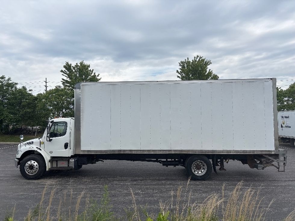 Medium Duty Box Truck-Light and Medium Duty Trucks-Freightliner-2020-M2-Mississauga-ON-214,425\n\t\tkm-$ 67,500 - Image 4