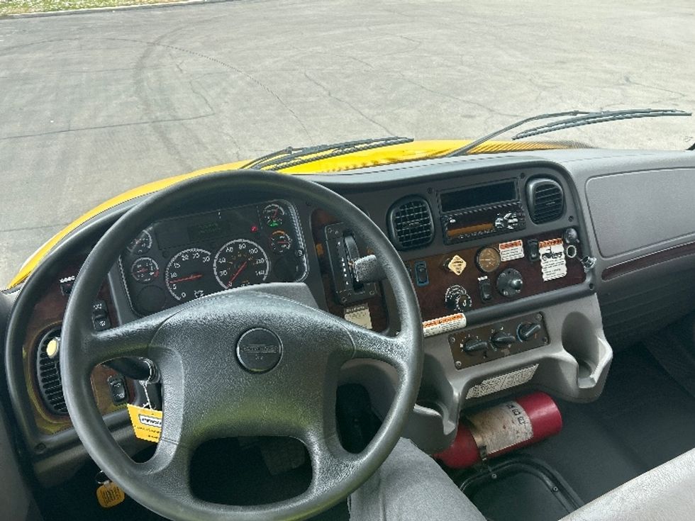Medium Duty Box Truck-Light and Medium Duty Trucks-Freightliner-2020-M2-Mississauga-ON-234,798\n\t\tkm-$ 64,500 - Image 18