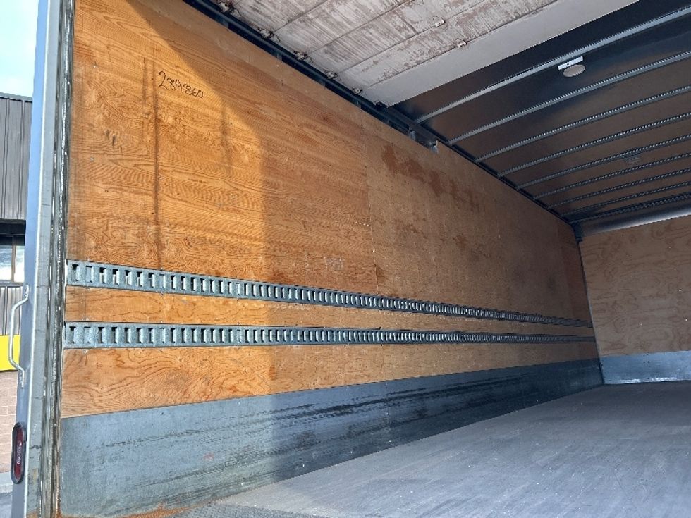 Medium Duty Box Truck-Light and Medium Duty Trucks-Freightliner-2020-M2-Mississauga-ON-235,779\n\t\tkm-$ 74,000 - Image 11