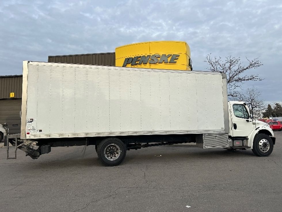 Medium Duty Box Truck-Light and Medium Duty Trucks-Freightliner-2020-M2-Mississauga-ON-235,779\n\t\tkm-$ 74,000 - Image 14
