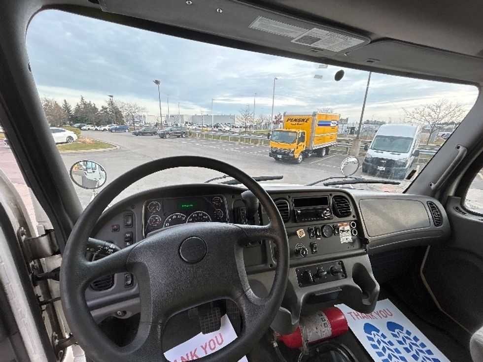 Medium Duty Box Truck-Light and Medium Duty Trucks-Freightliner-2020-M2-Mississauga-ON-235,779\n\t\tkm-$ 74,000 - Image 18