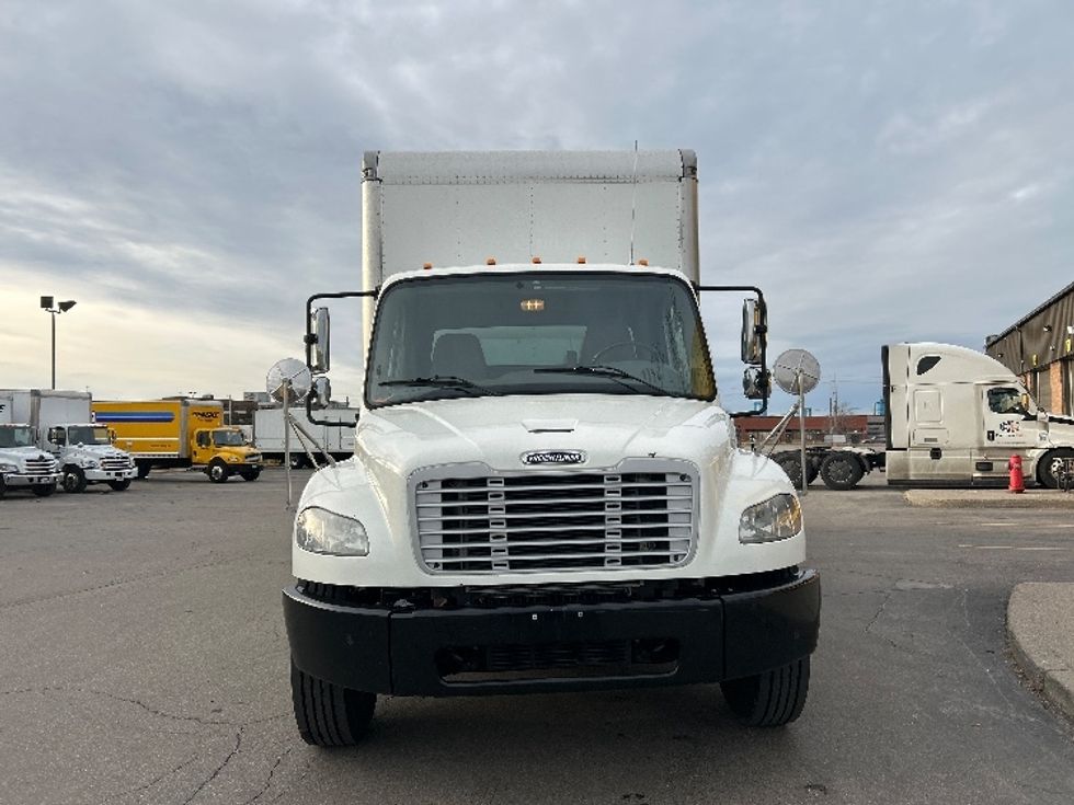 Medium Duty Box Truck-Light and Medium Duty Trucks-Freightliner-2020-M2-Mississauga-ON-235,779\n\t\tkm-$ 74,000 - Image 2
