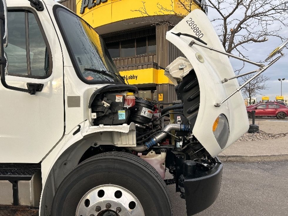 Medium Duty Box Truck-Light and Medium Duty Trucks-Freightliner-2020-M2-Mississauga-ON-235,779\n\t\tkm-$ 74,000 - Image 23