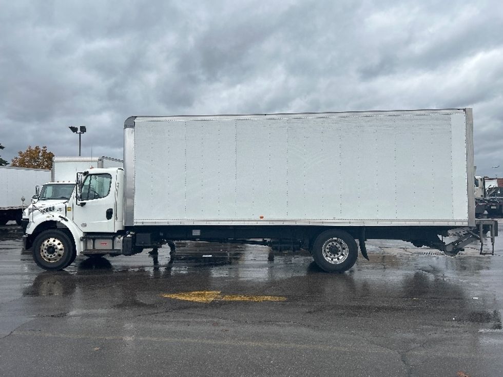 Medium Duty Box Truck-Light and Medium Duty Trucks-Freightliner-2020-M2-Mississauga-ON-245,848\n\t\tkm-$ 72,750 - Image 4