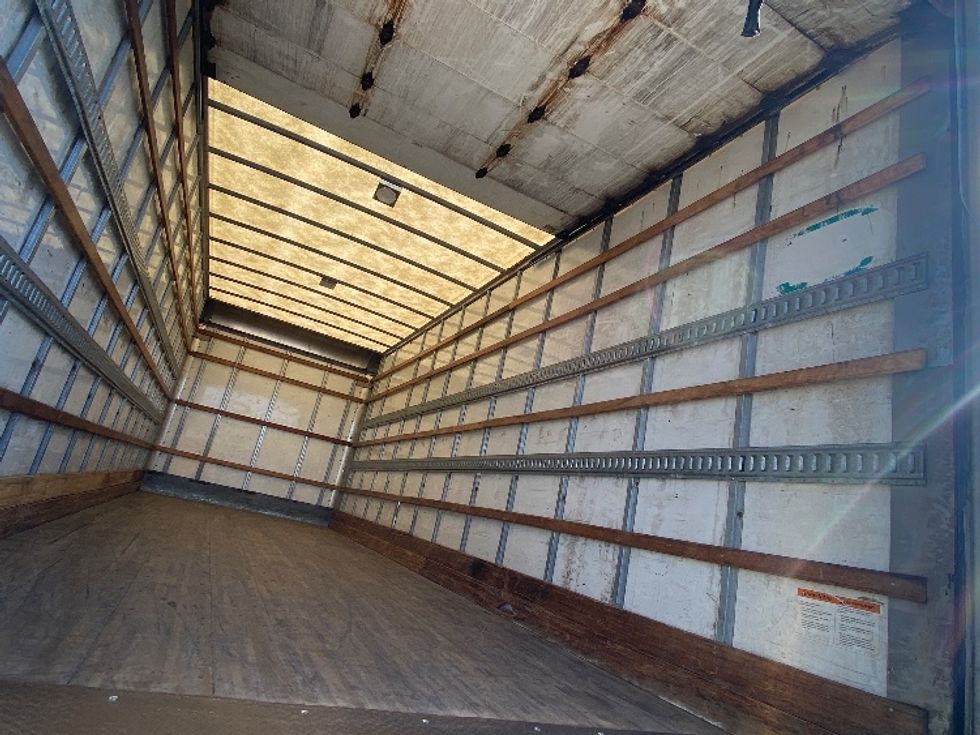 Medium Duty Box Truck-Light and Medium Duty Trucks-Freightliner-2020-M2-Mississauga-ON-246,997\n\t\tkm-$ 60,500 - Image 12