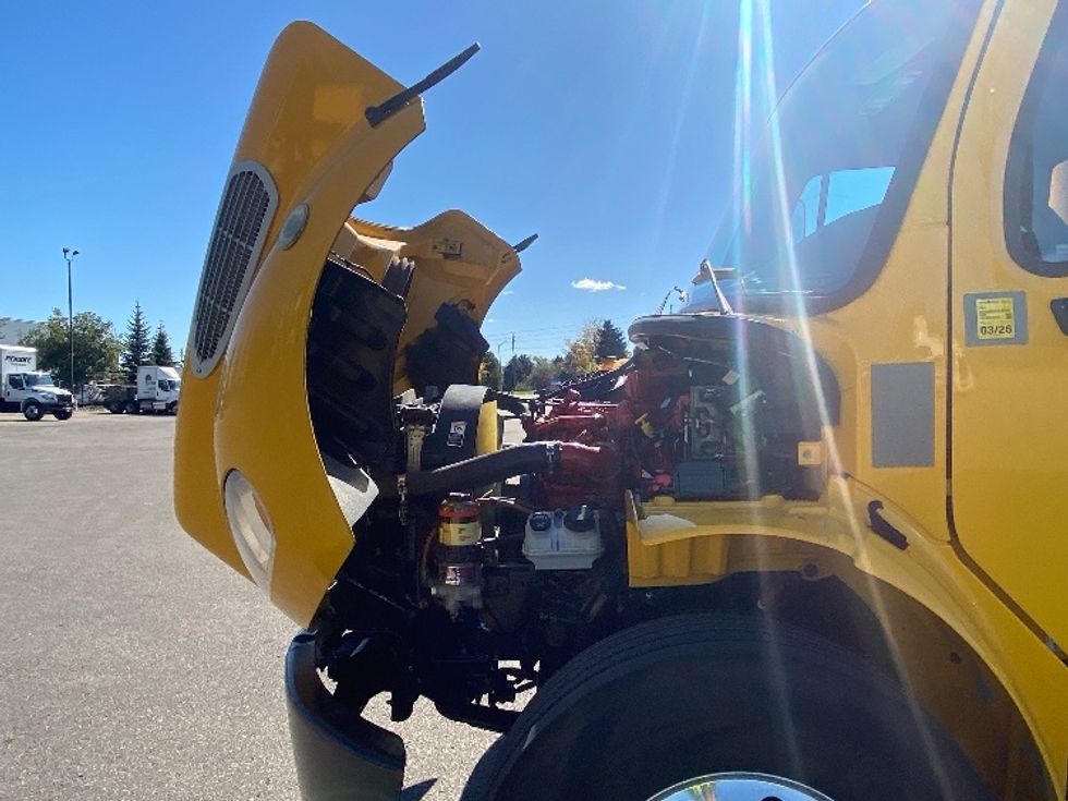 Medium Duty Box Truck-Light and Medium Duty Trucks-Freightliner-2020-M2-Mississauga-ON-246,997\n\t\tkm-$ 60,500 - Image 24