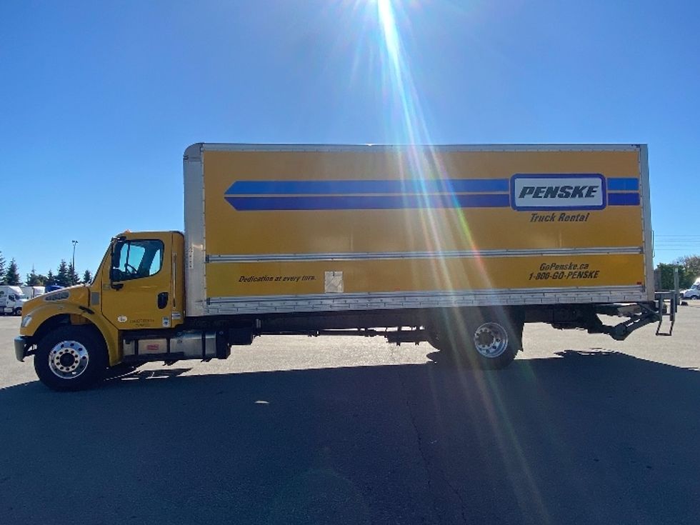 Medium Duty Box Truck-Light and Medium Duty Trucks-Freightliner-2020-M2-Mississauga-ON-246,997\n\t\tkm-$ 60,500 - Image 4