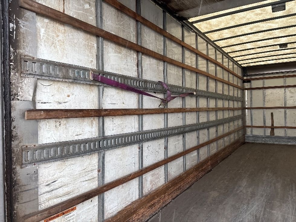 Medium Duty Box Truck-Light and Medium Duty Trucks-Freightliner-2020-M2-Mississauga-ON-329,110\n\t\tkm-$ 63,750 - Image 11