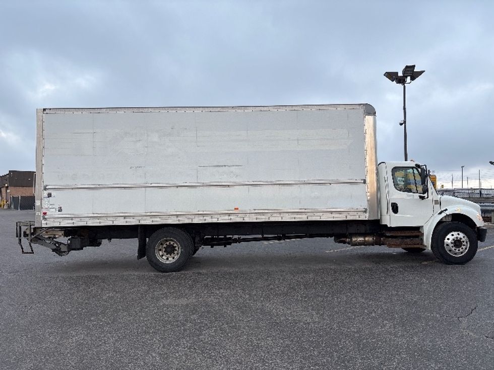 Medium Duty Box Truck-Light and Medium Duty Trucks-Freightliner-2020-M2-Mississauga-ON-329,110\n\t\tkm-$ 63,750 - Image 15