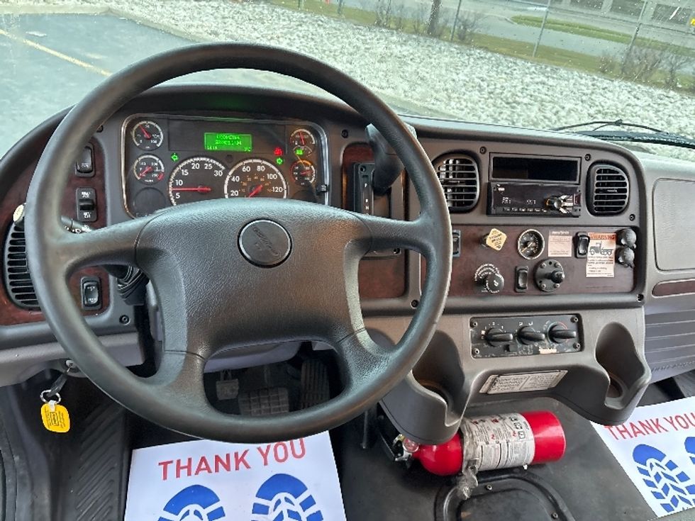 Medium Duty Box Truck-Light and Medium Duty Trucks-Freightliner-2020-M2-Mississauga-ON-329,110\n\t\tkm-$ 63,750 - Image 18