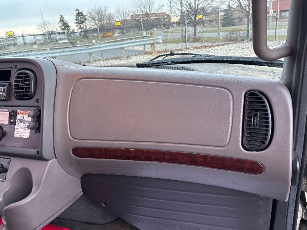 Medium Duty Box Truck-Light and Medium Duty Trucks-Freightliner-2020-M2-Mississauga-ON-329,110\n\t\tkm-$ 63,750 - Image 21