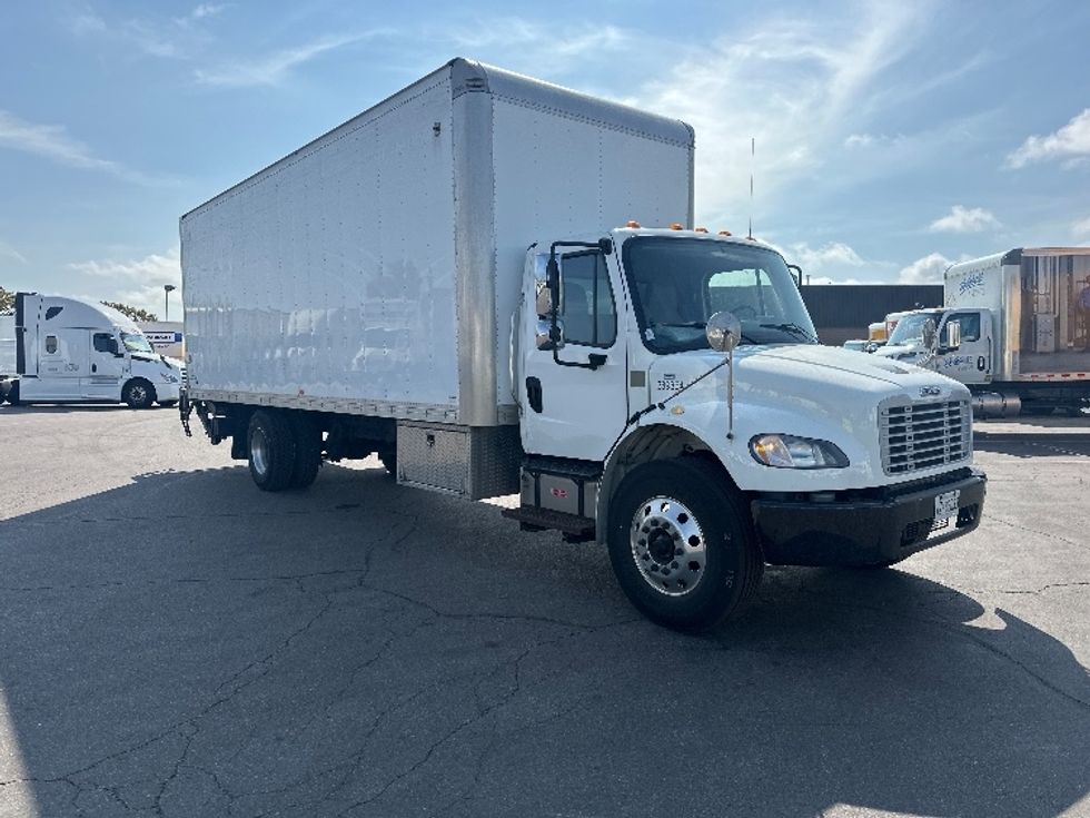 Medium Duty Box Truck-Light and Medium Duty Trucks-Freightliner-2020-M2-Mississauga-ON-354,082\n\t\tkm-$ 52,750 - Image 1