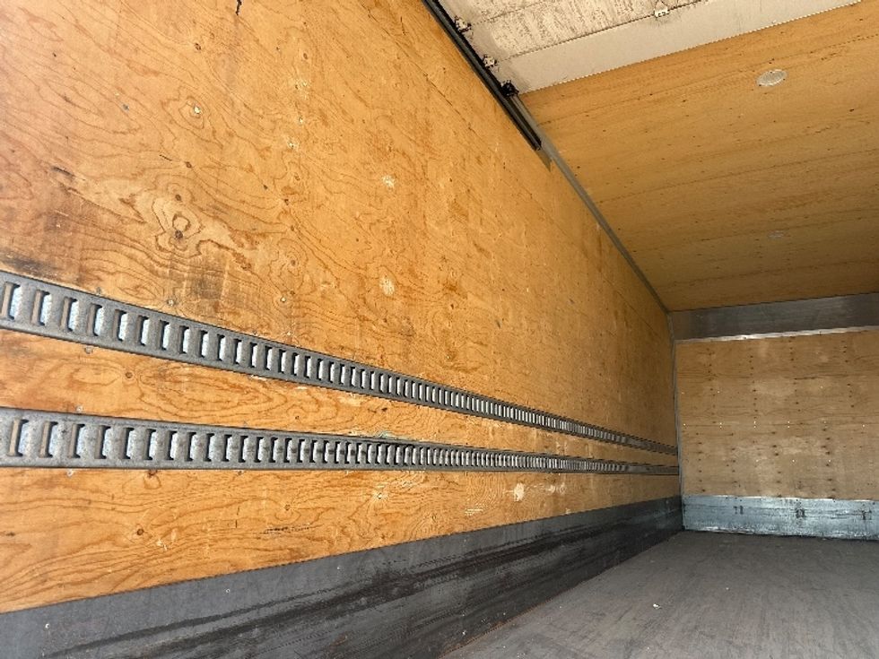 Medium Duty Box Truck-Light and Medium Duty Trucks-Freightliner-2020-M2-Mississauga-ON-354,082\n\t\tkm-$ 52,750 - Image 11