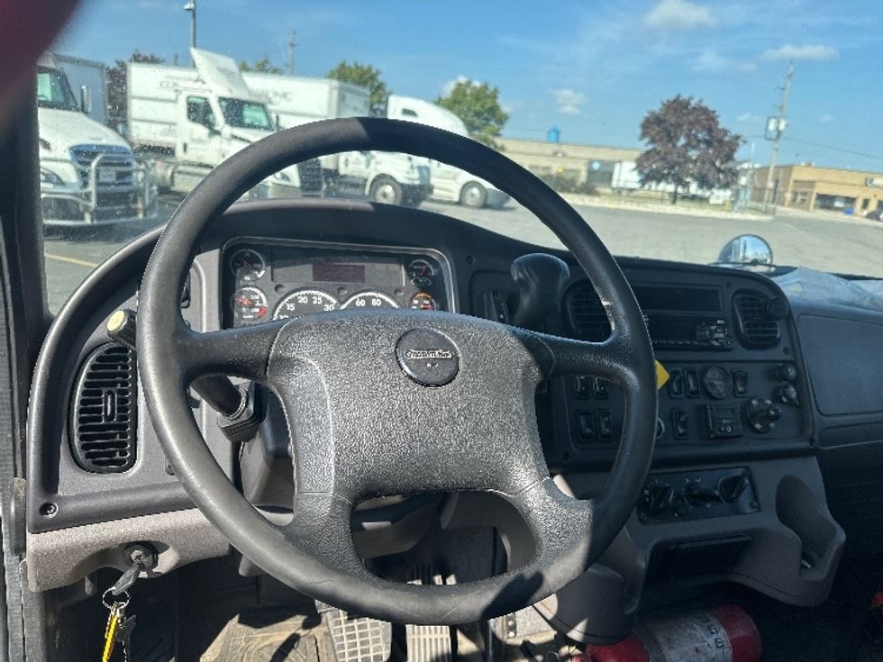 Medium Duty Box Truck-Light and Medium Duty Trucks-Freightliner-2020-M2-Mississauga-ON-354,082\n\t\tkm-$ 52,750 - Image 19