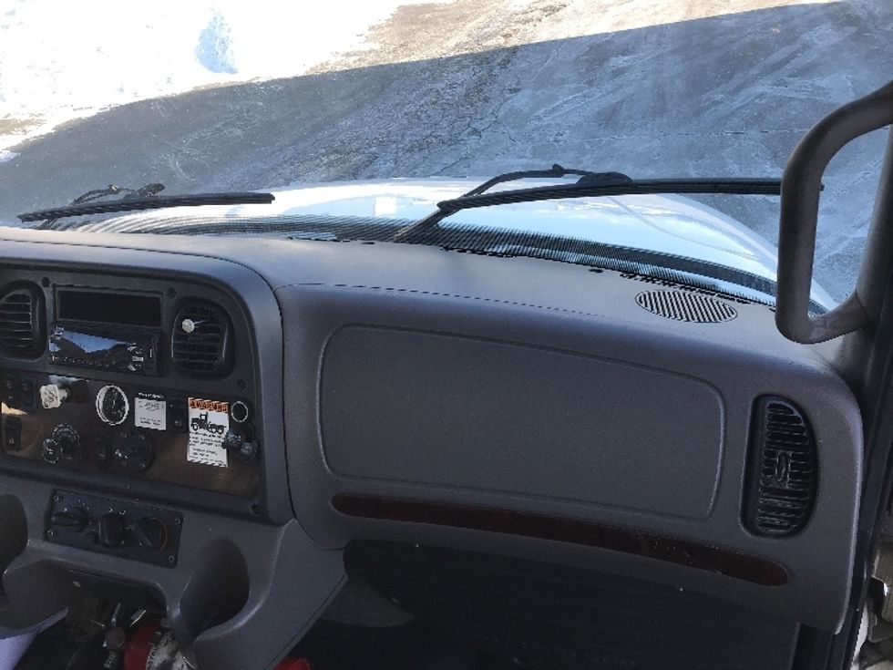 Medium Duty Box Truck-Light and Medium Duty Trucks-Freightliner-2020-M2-Mississauga-ON-368,632\n\t\tkm-$ 59,000 - Image 22